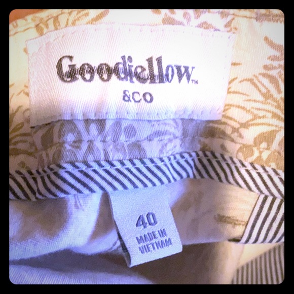 Men's 10.5" Flat Front Shorts Pineapple Print 40 - Picture 3 of 7